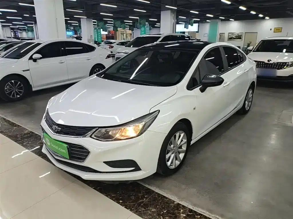 Chevrolet Cruze 2017 1.5L Automatic Pioneer Sunroof Edition — миниатюра 2