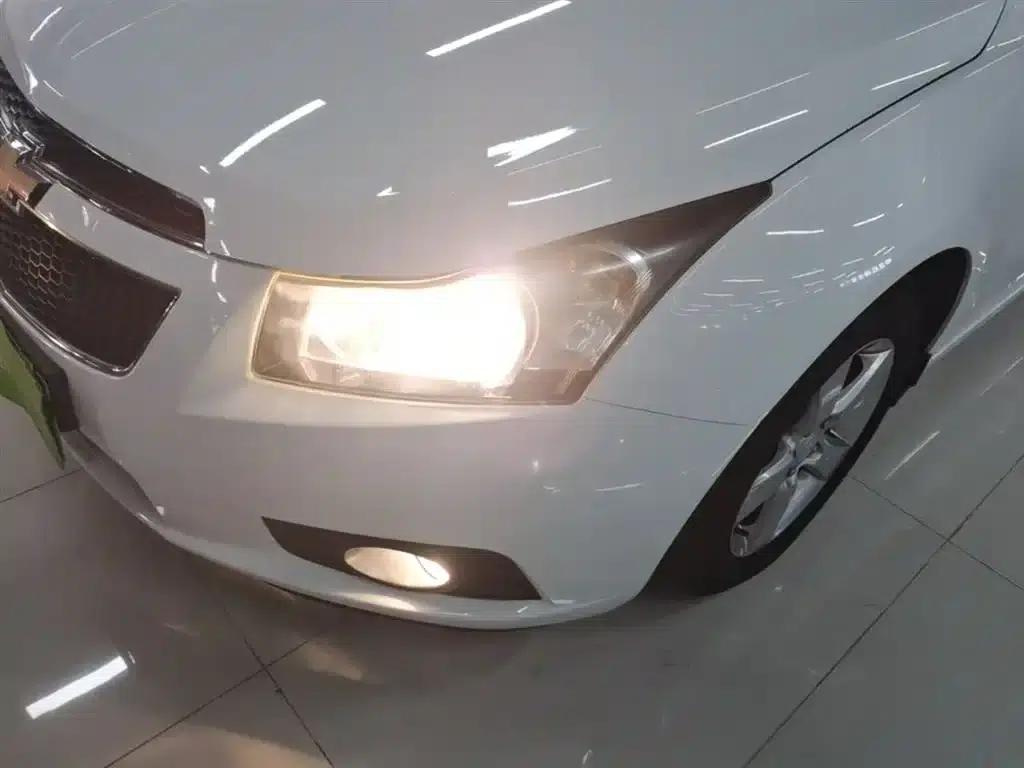 Chevrolet Cruze 2014 1.6L SL Millionth Anniversary Edition MT — миниатюра 24