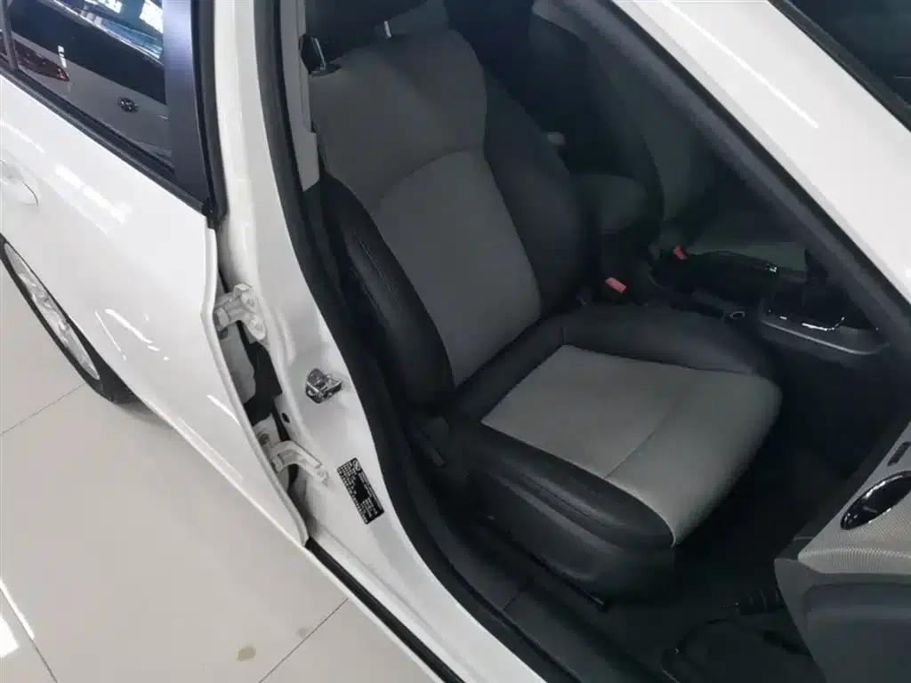 Chevrolet Cruze 2014 1.6L SL Millionth Anniversary Edition MT — миниатюра 25