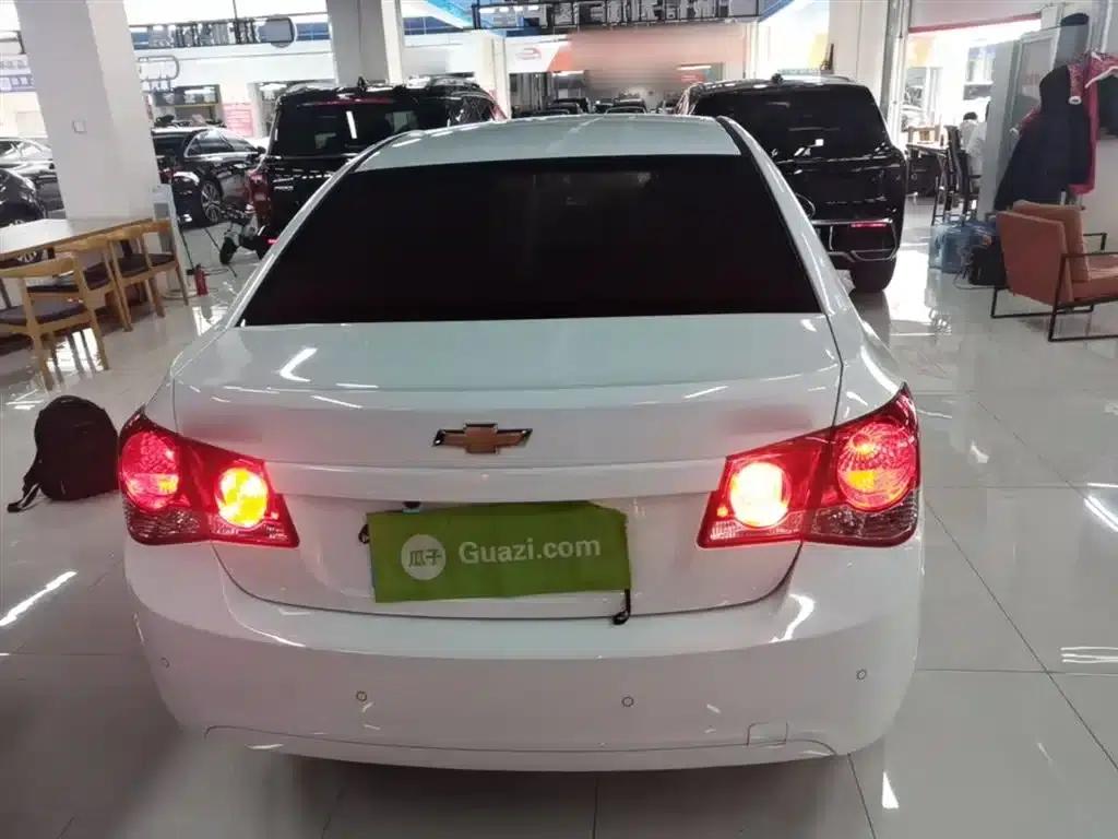 Chevrolet Cruze 2014 1.6L SL Millionth Anniversary Edition MT — миниатюра 6