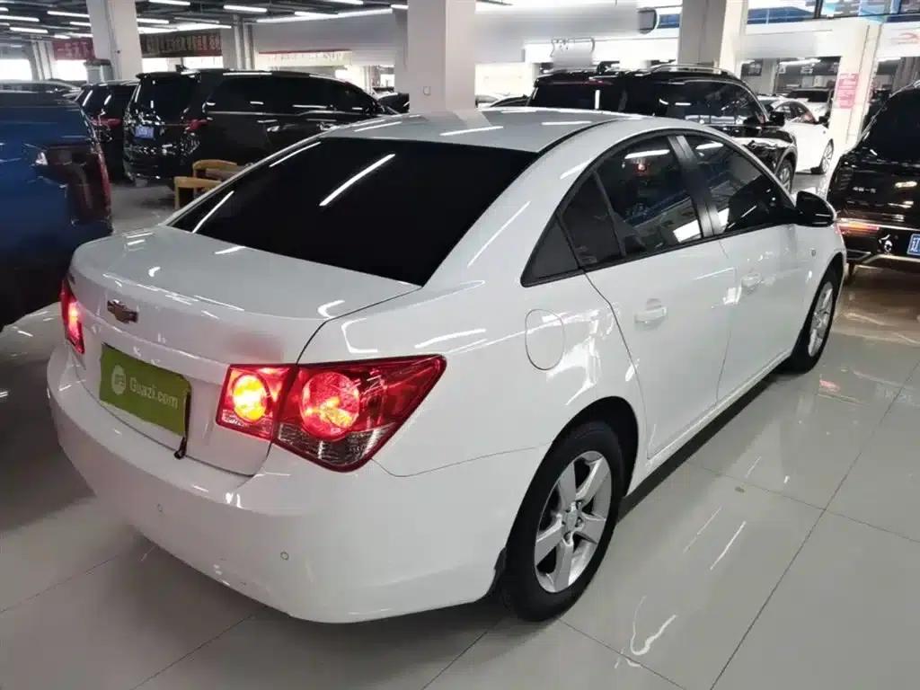 Chevrolet Cruze 2014 1.6L SL Millionth Anniversary Edition MT — миниатюра 7