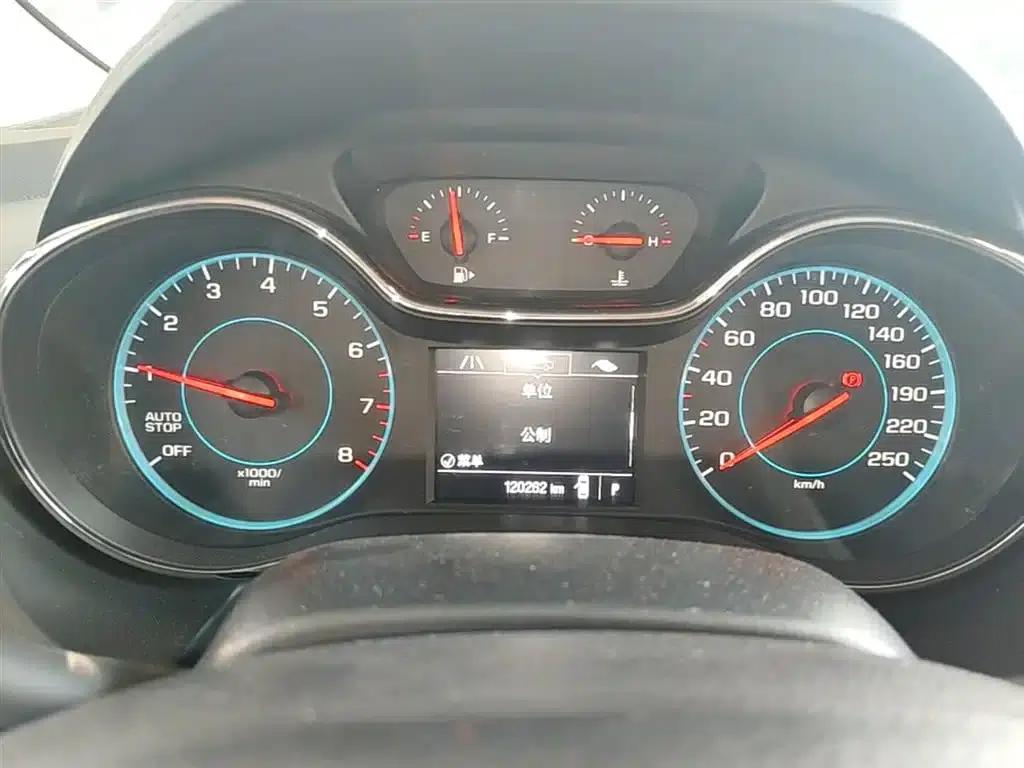 Chevrolet Cruze 2016 1.5L Automatic Luxury Edition — миниатюра 12