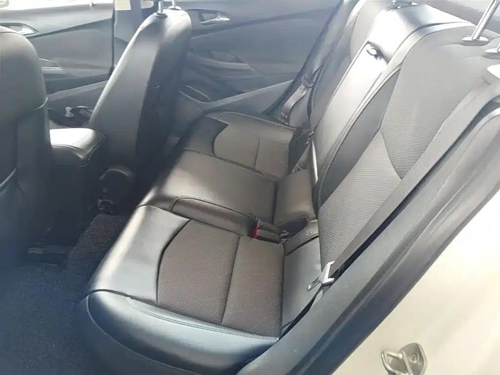 Chevrolet Cruze 2016 1.5L Automatic Luxury Edition — миниатюра 17