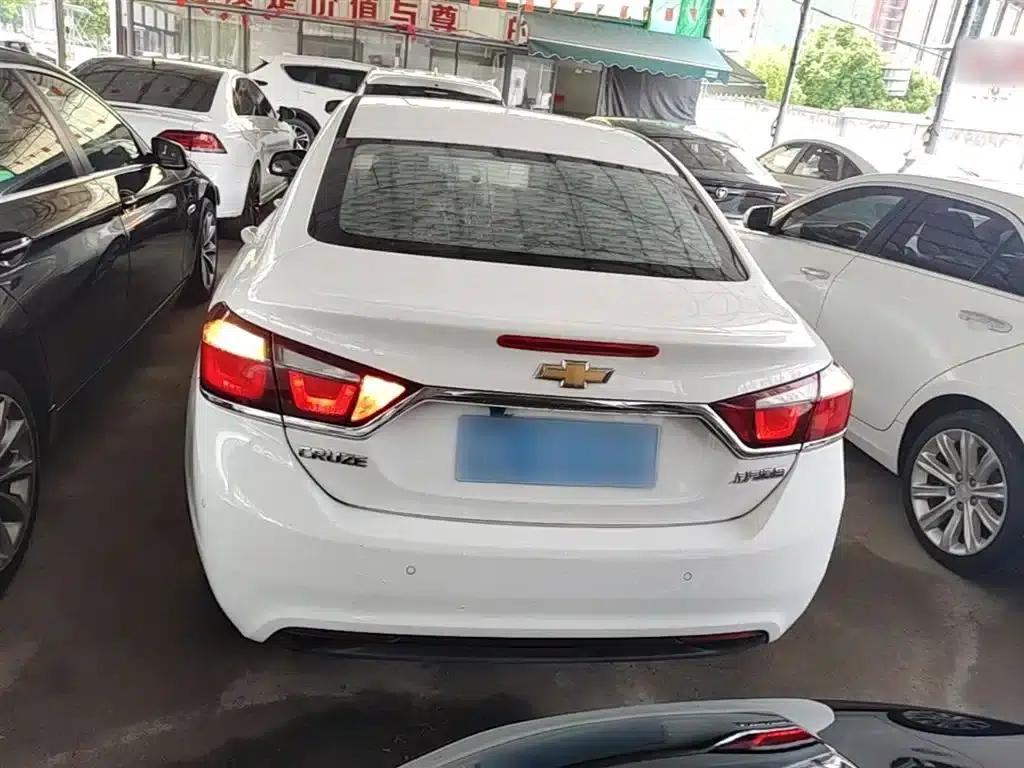 Chevrolet Cruze 2016 1.5L Automatic Luxury Edition — миниатюра 6