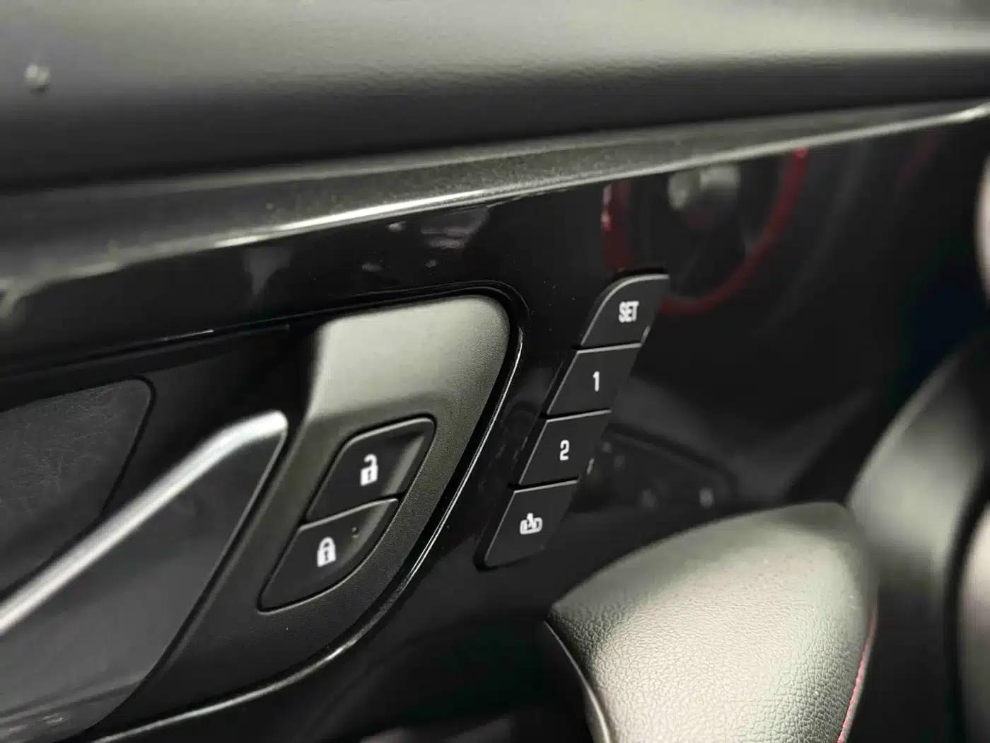 2023 Chevrolet Blazer Mild Hybrid 650T RS Twin-Clutch AWD — миниатюра 32