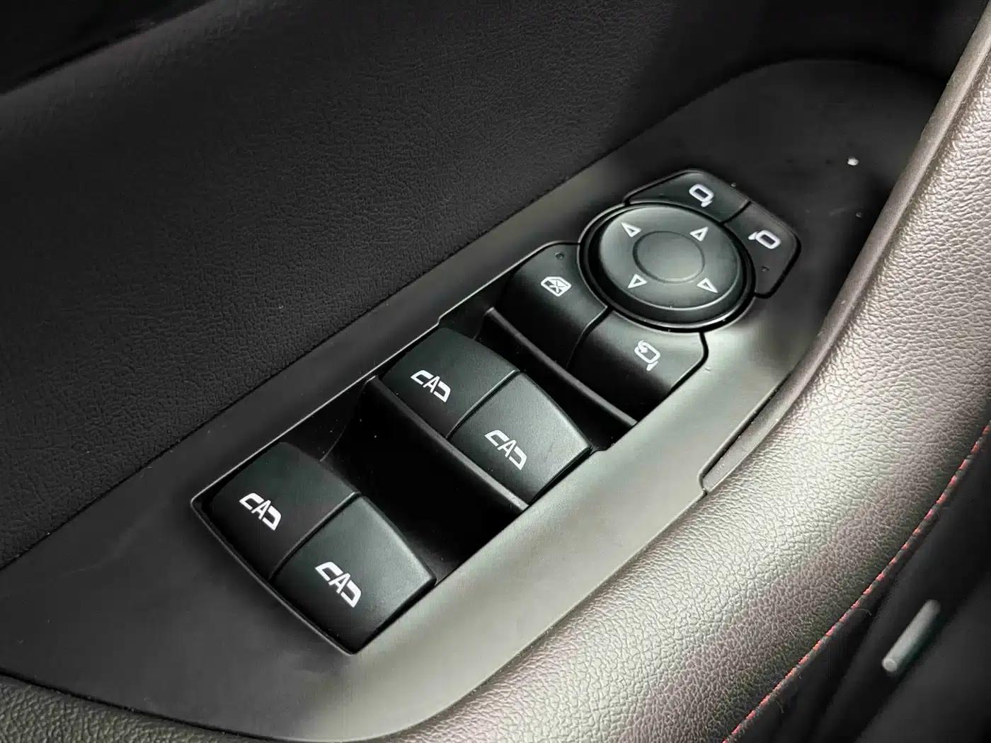 2023 Chevrolet Blazer Mild Hybrid 650T RS Twin-Clutch AWD — миниатюра 33