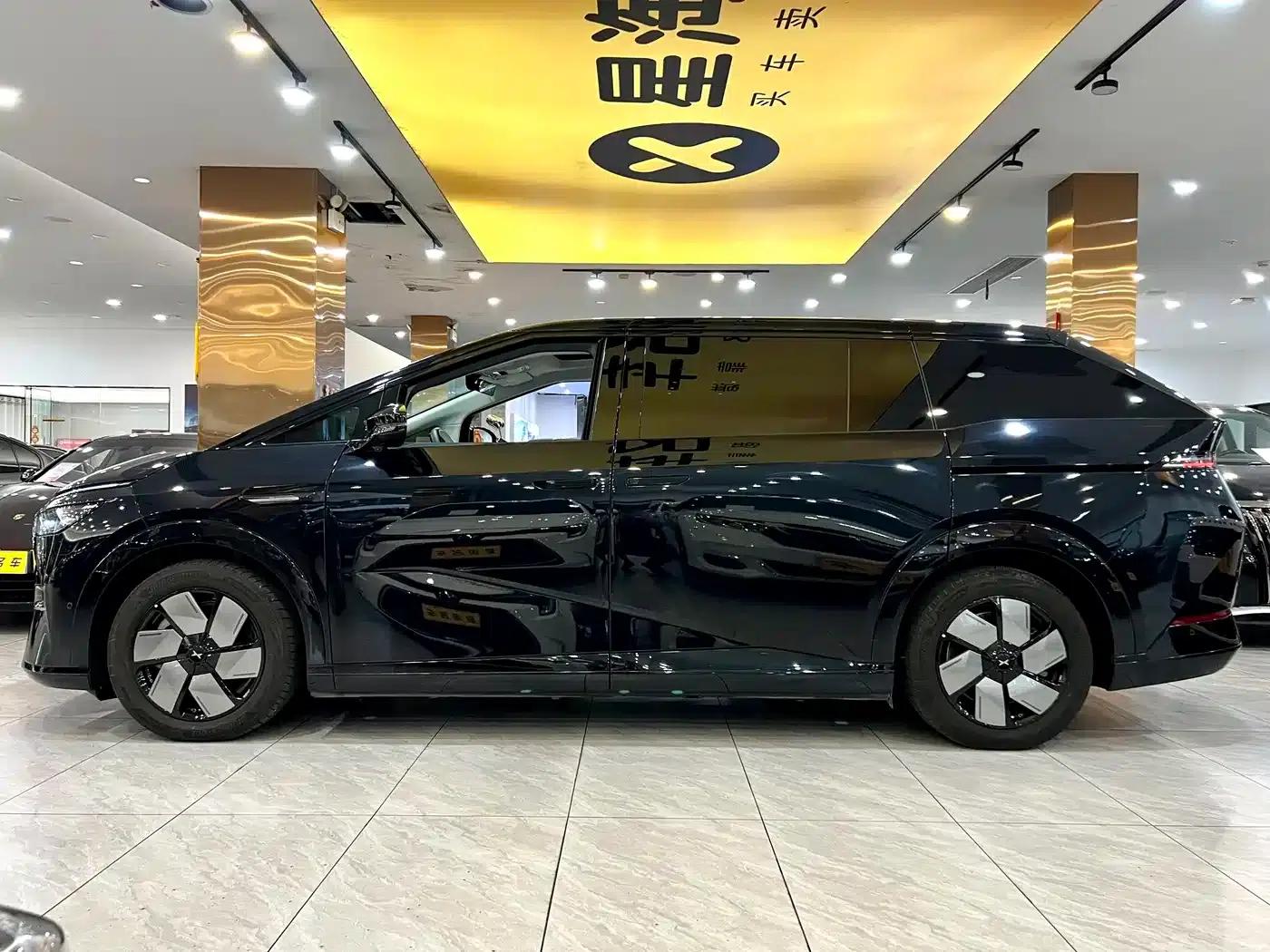 XPeng X9 2024 Model: 702kWh Ultra-Long Range (Max) — миниатюра 4