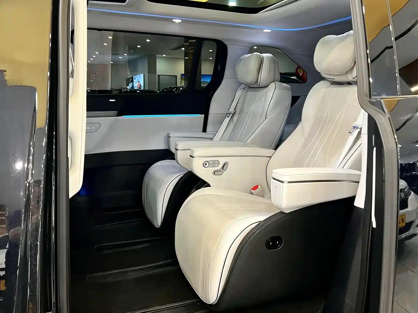 XPeng X9 2024 Model: 702kWh Ultra-Long Range (Max) — миниатюра 9