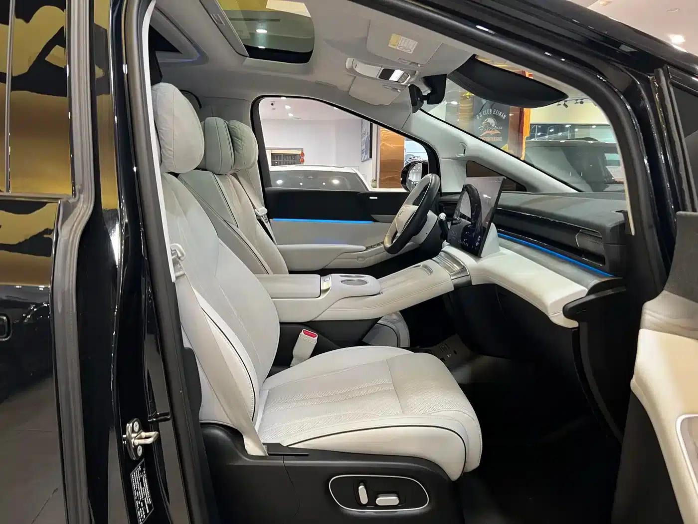 XPeng X9 2024 Model: 702kWh Ultra-Long Range (Max) — миниатюра 10