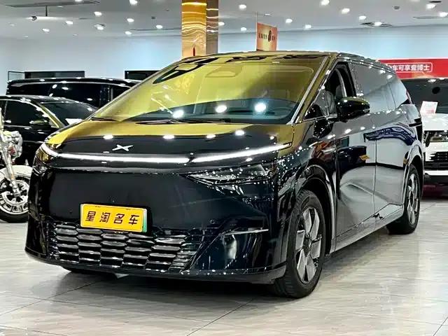 XPeng X9 2024 Model: 702kWh Ultra-Long Range (Max)