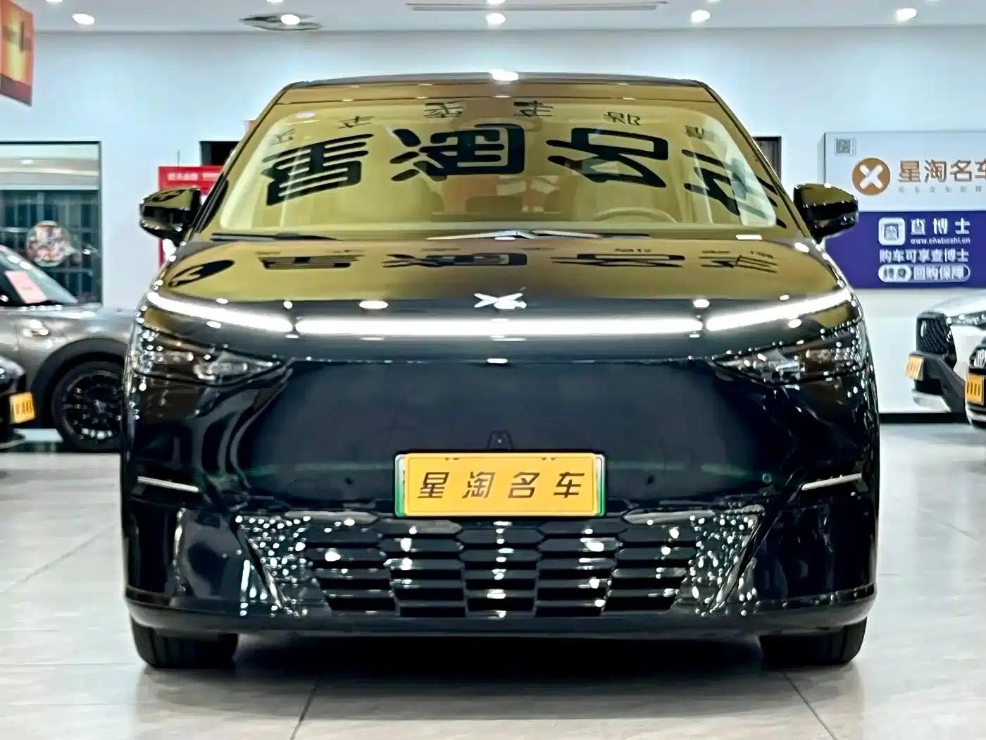 XPeng X9 2025 Pure Electric Model with a Maximum Range of 740km — миниатюра 2