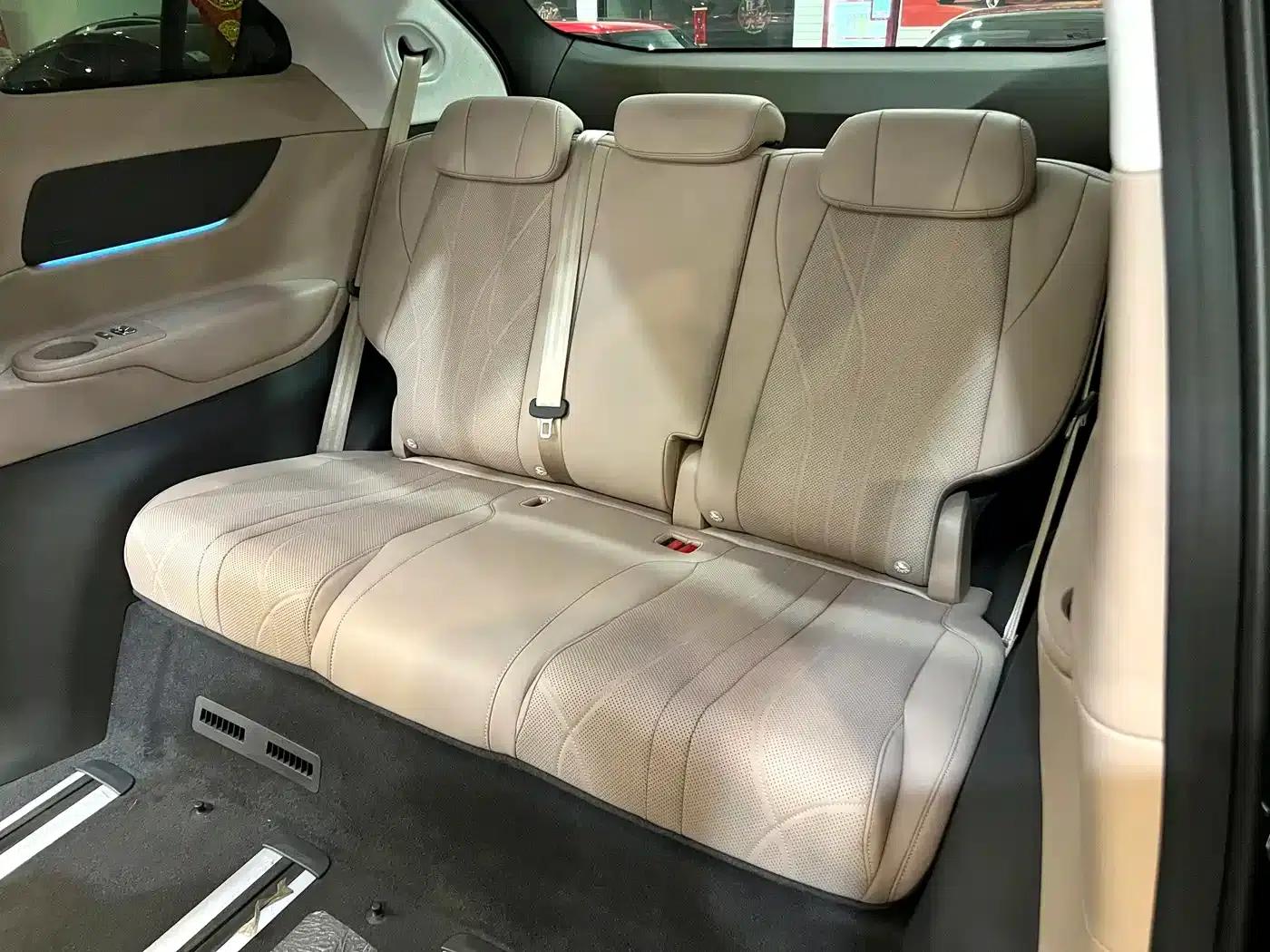 XPeng X9 2025 Pure Electric Model with a Maximum Range of 740km — миниатюра 12