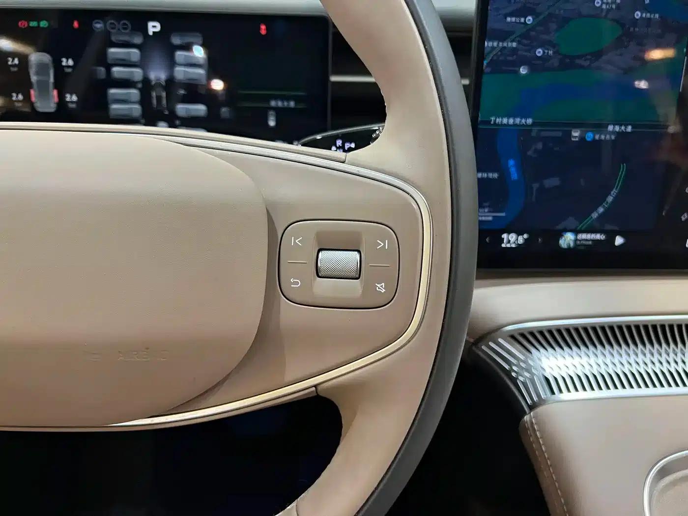 XPeng X9 2025 Pure Electric Model with a Maximum Range of 740km — миниатюра 19
