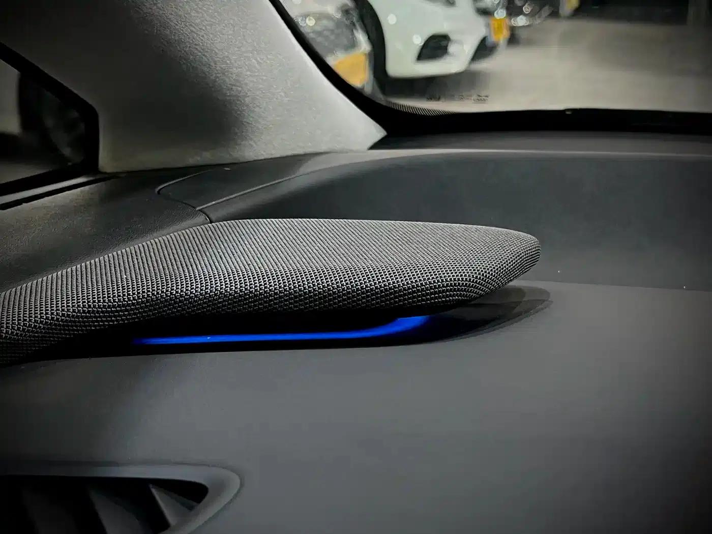 XPeng X9 2025 Pure Electric Model with a Maximum Range of 740km — миниатюра 23