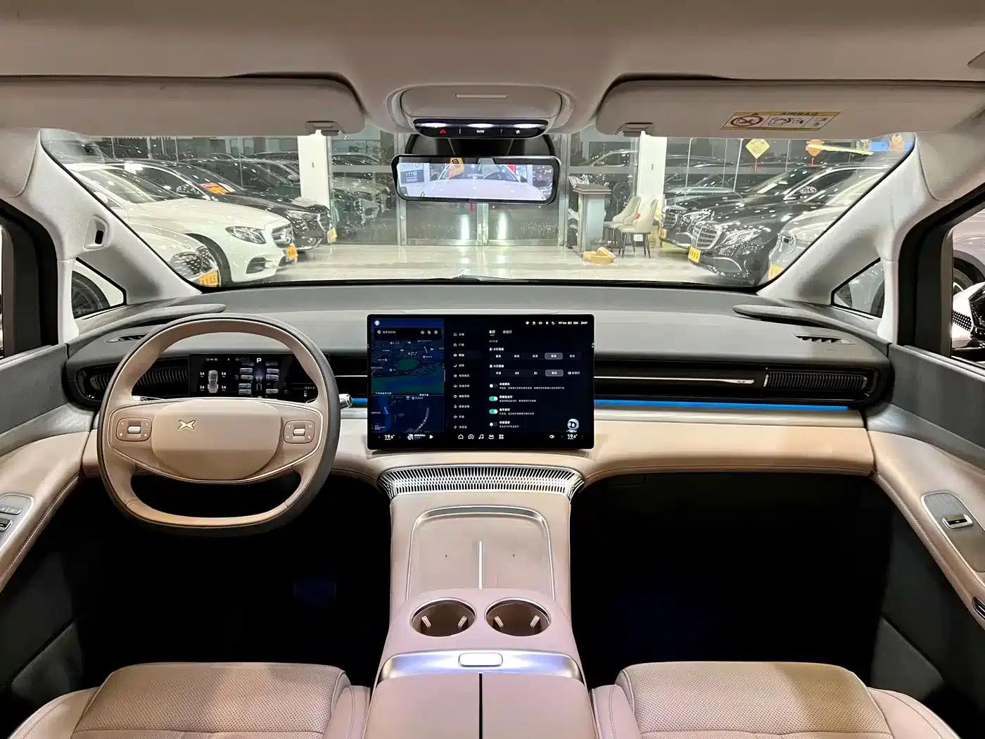 XPeng X9 2025 Pure Electric Model with a Maximum Range of 740km — миниатюра 10