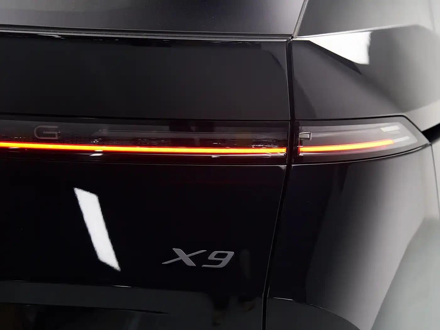 XPeng X9 2025 Pure Electric Model with a Maximum Range of 740km — миниатюра 9