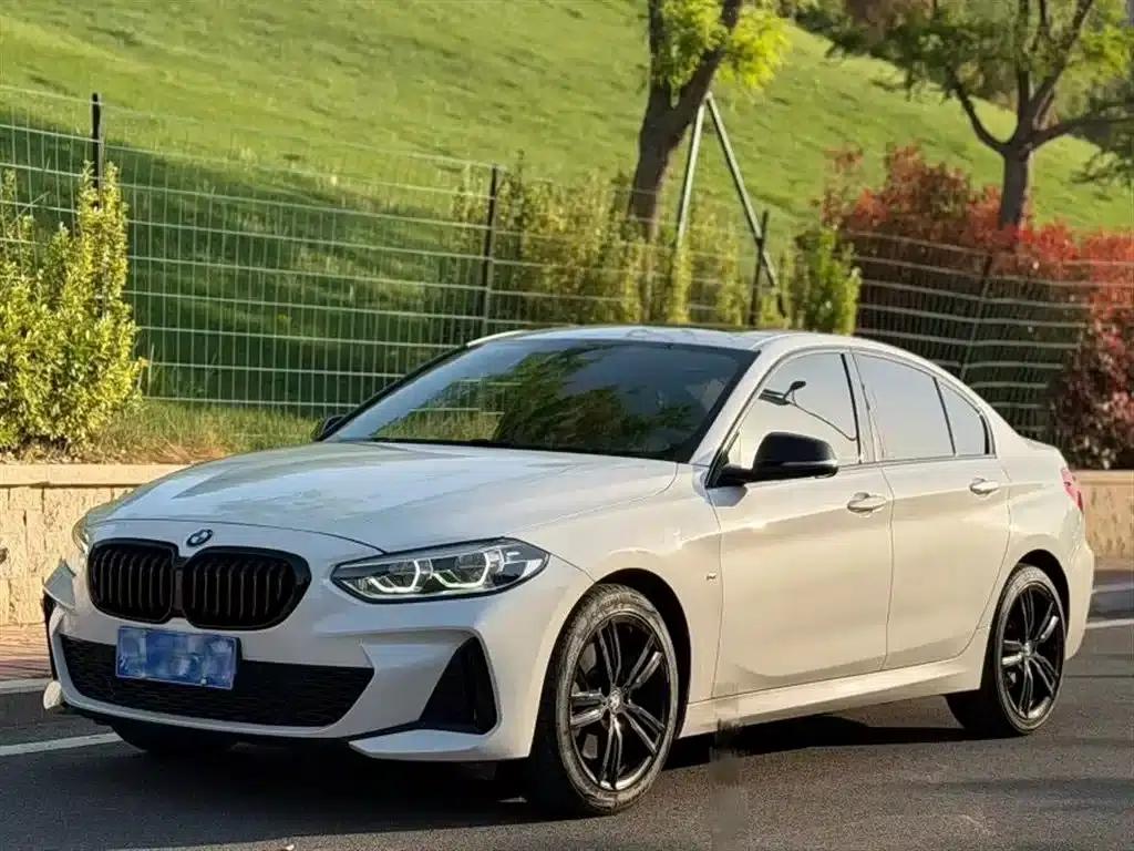 BMW 1 Series 2021 125i M Sport Shadow Edition — миниатюра 1