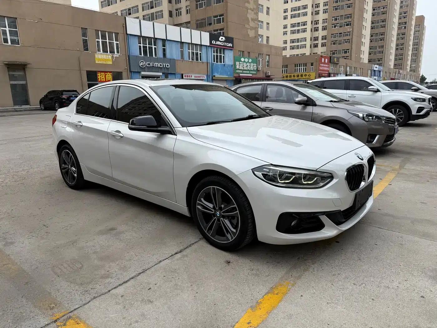 2018 BMW 1 Series Facelift 118i Sport — миниатюра 3