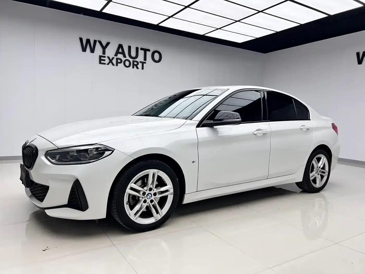 2021 BMW 1 Series 120i M Sport Shadow Edition — миниатюра 1