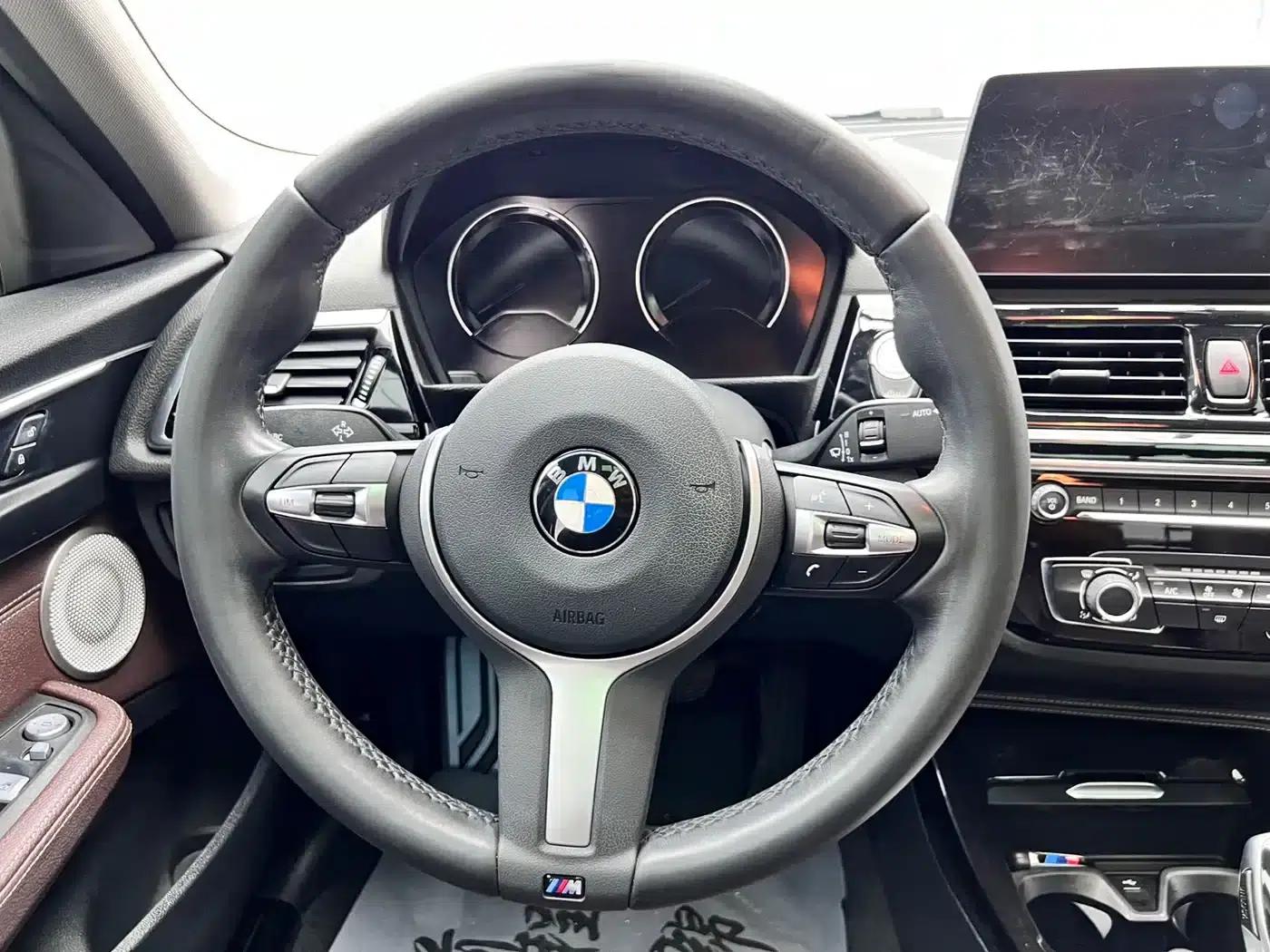 2021 BMW 1 Series 120i M Sport Shadow Edition — миниатюра 11