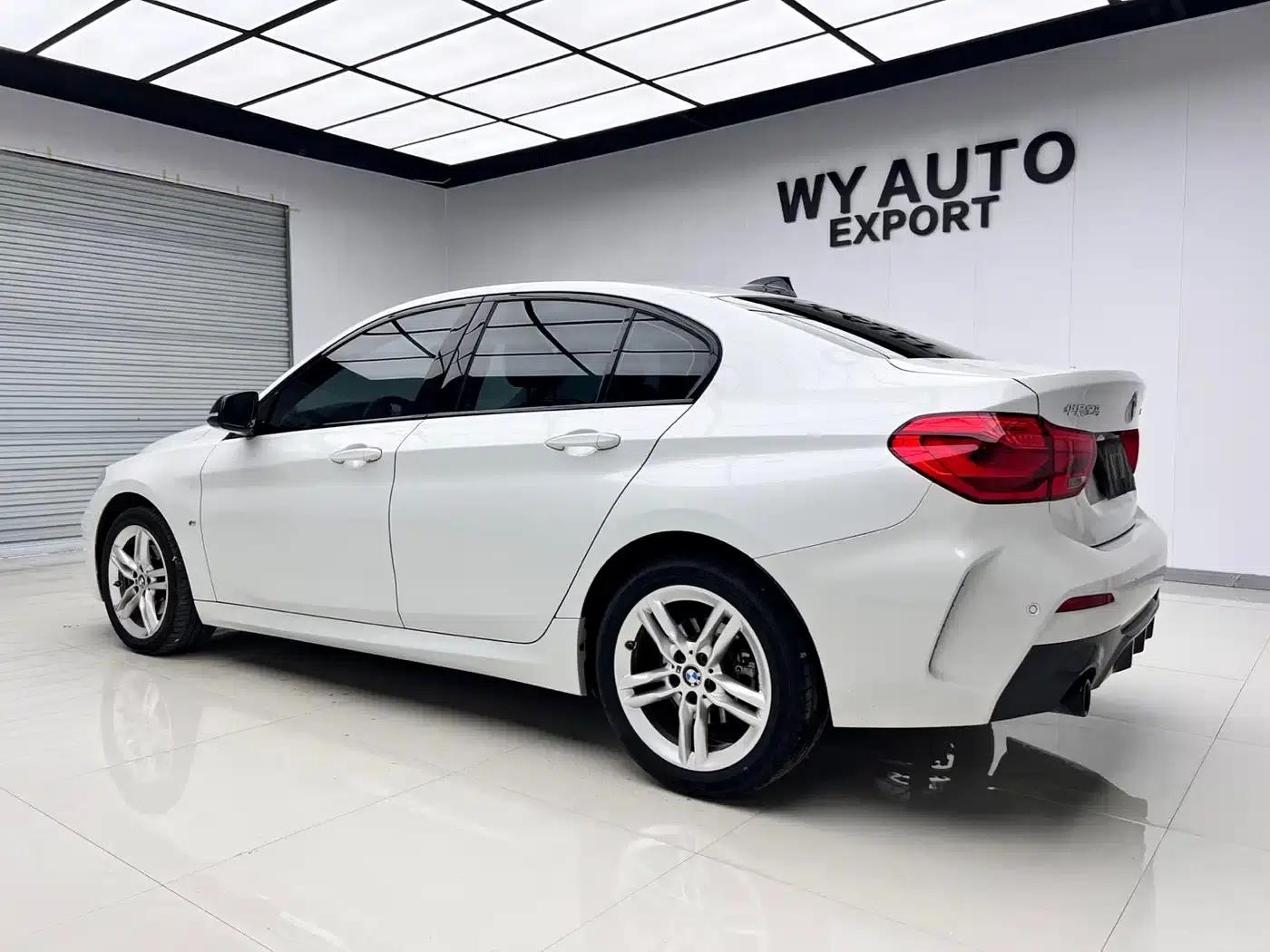 2021 BMW 1 Series 120i M Sport Shadow Edition — миниатюра 6
