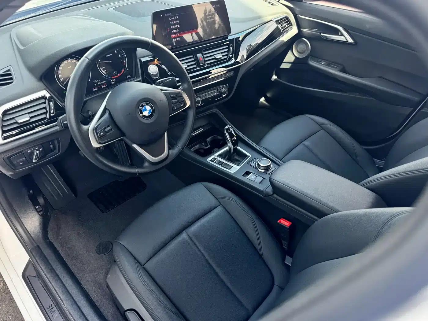 2023 BMW 1 Series 120i M Sport — миниатюра 8
