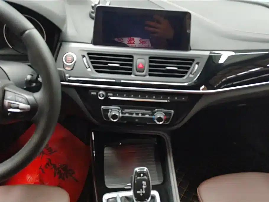 2020 BMW 1 Series 120i M Sport Package — миниатюра 13