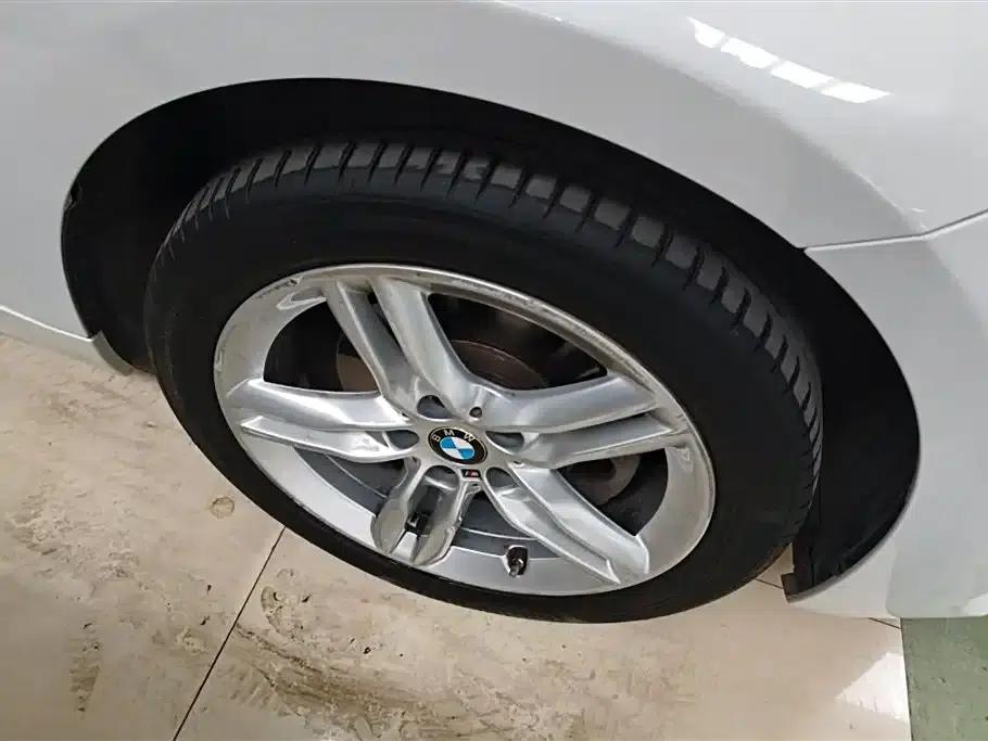 2020 BMW 1 Series 120i M Sport Package — миниатюра 6