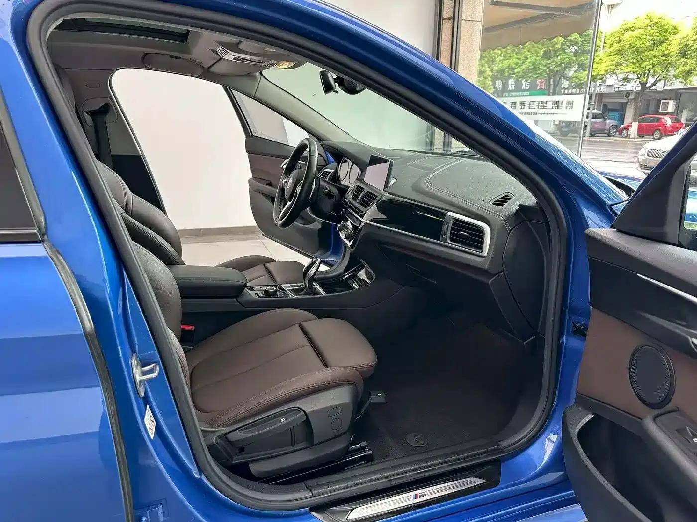 2020 BMW 1 Series 125i M Sport Package — миниатюра 4