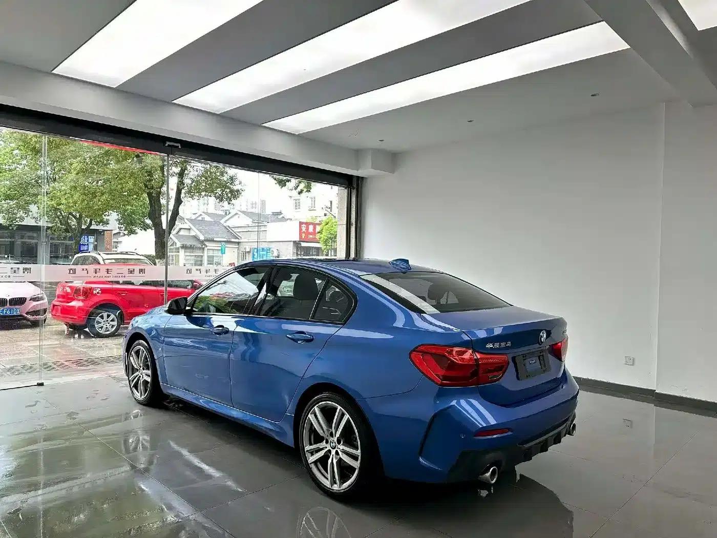 2020 BMW 1 Series 125i M Sport Package — миниатюра 7