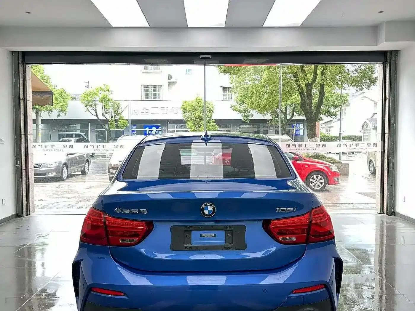 2020 BMW 1 Series 125i M Sport Package — миниатюра 8