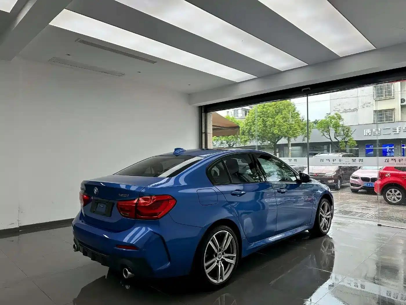 2020 BMW 1 Series 125i M Sport Package — миниатюра 9