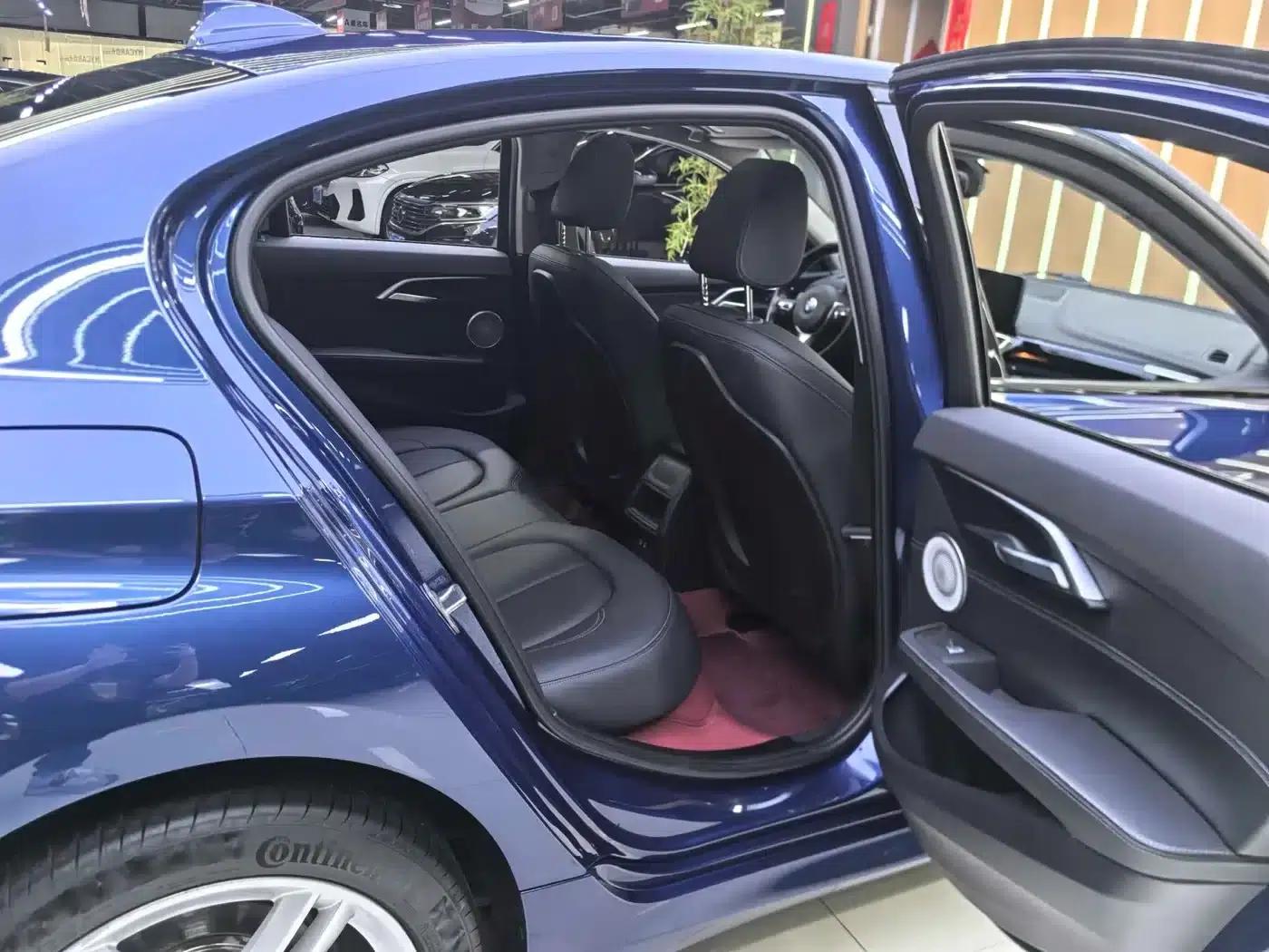 BMW 1 Series 2021 Facelift 120i M Sport Shadow Edition — миниатюра 12