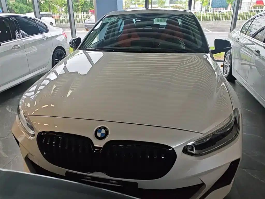 2022 BMW 1 Series 125i M Sport Shadow Edition — миниатюра 3
