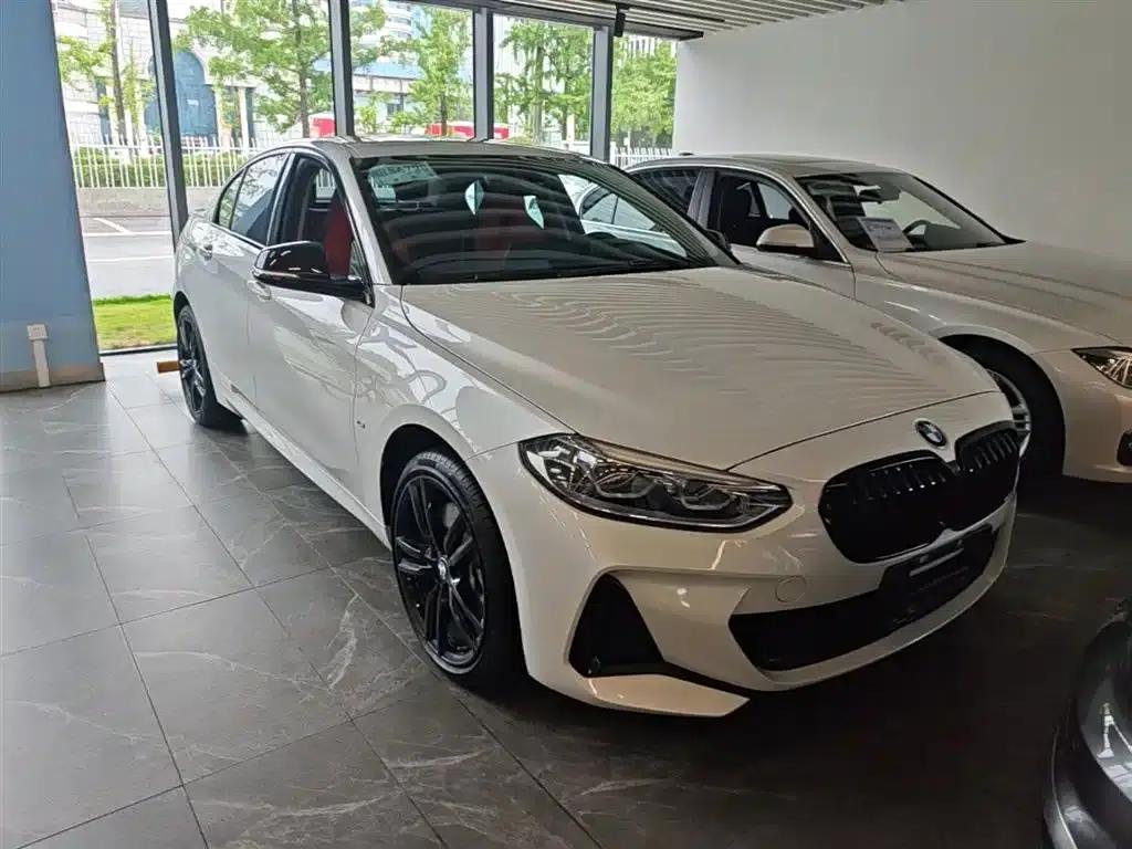 2022 BMW 1 Series 125i M Sport Shadow Edition — миниатюра 4