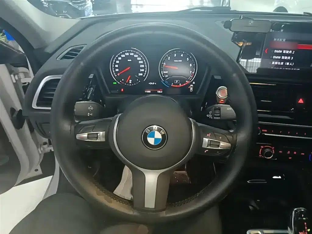 BMW 1 Series 2023 125i M Sport Shadow Edition — миниатюра 11