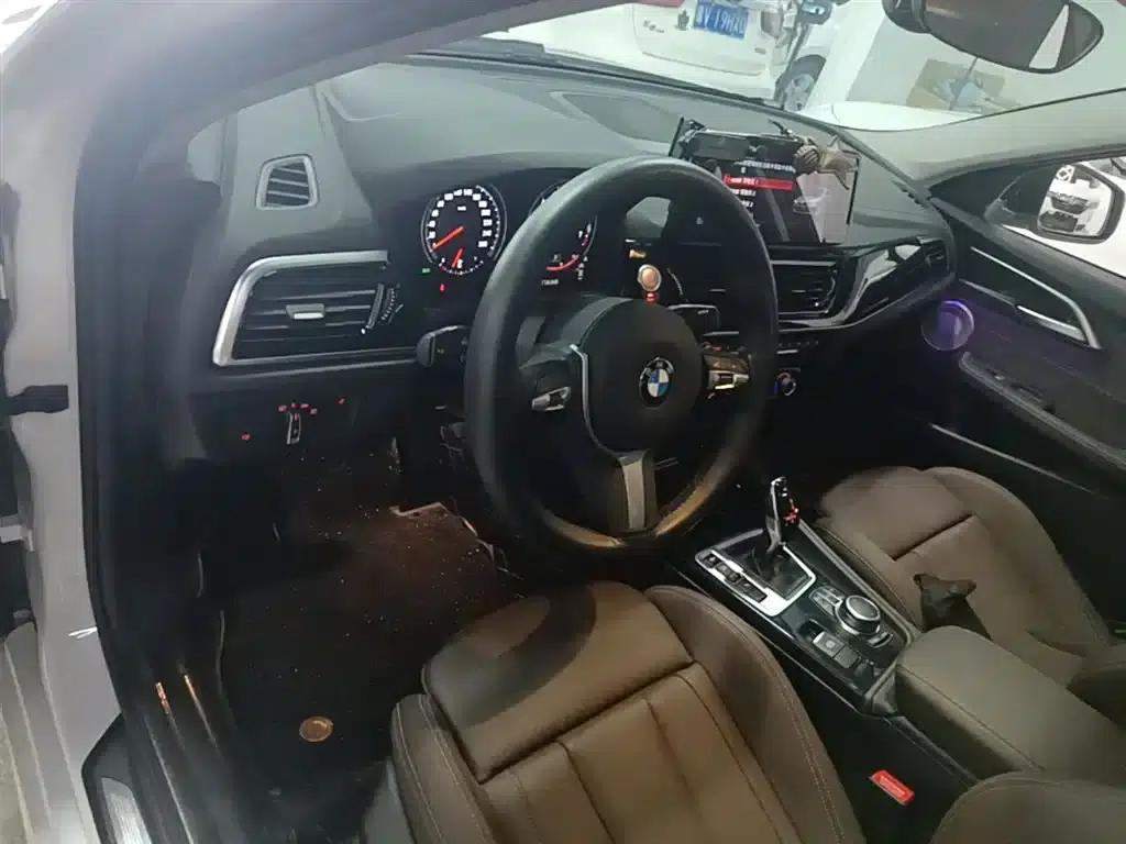 BMW 1 Series 2023 125i M Sport Shadow Edition — миниатюра 10