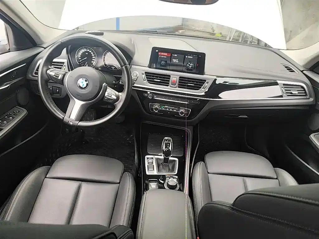 2020 BMW 1 Series 120i M Sport Package — миниатюра 10