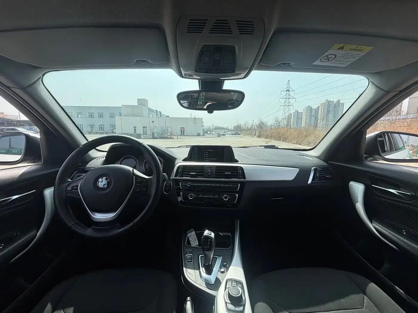 2018 BMW 1 Series Imported Model 118i Leading Edition — миниатюра 14