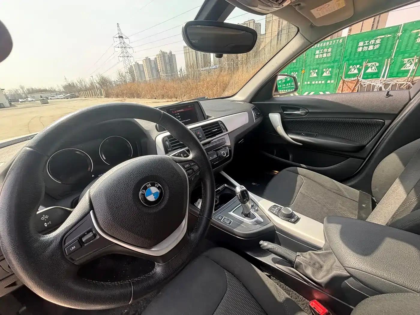 2018 BMW 1 Series Imported Model 118i Leading Edition — миниатюра 10