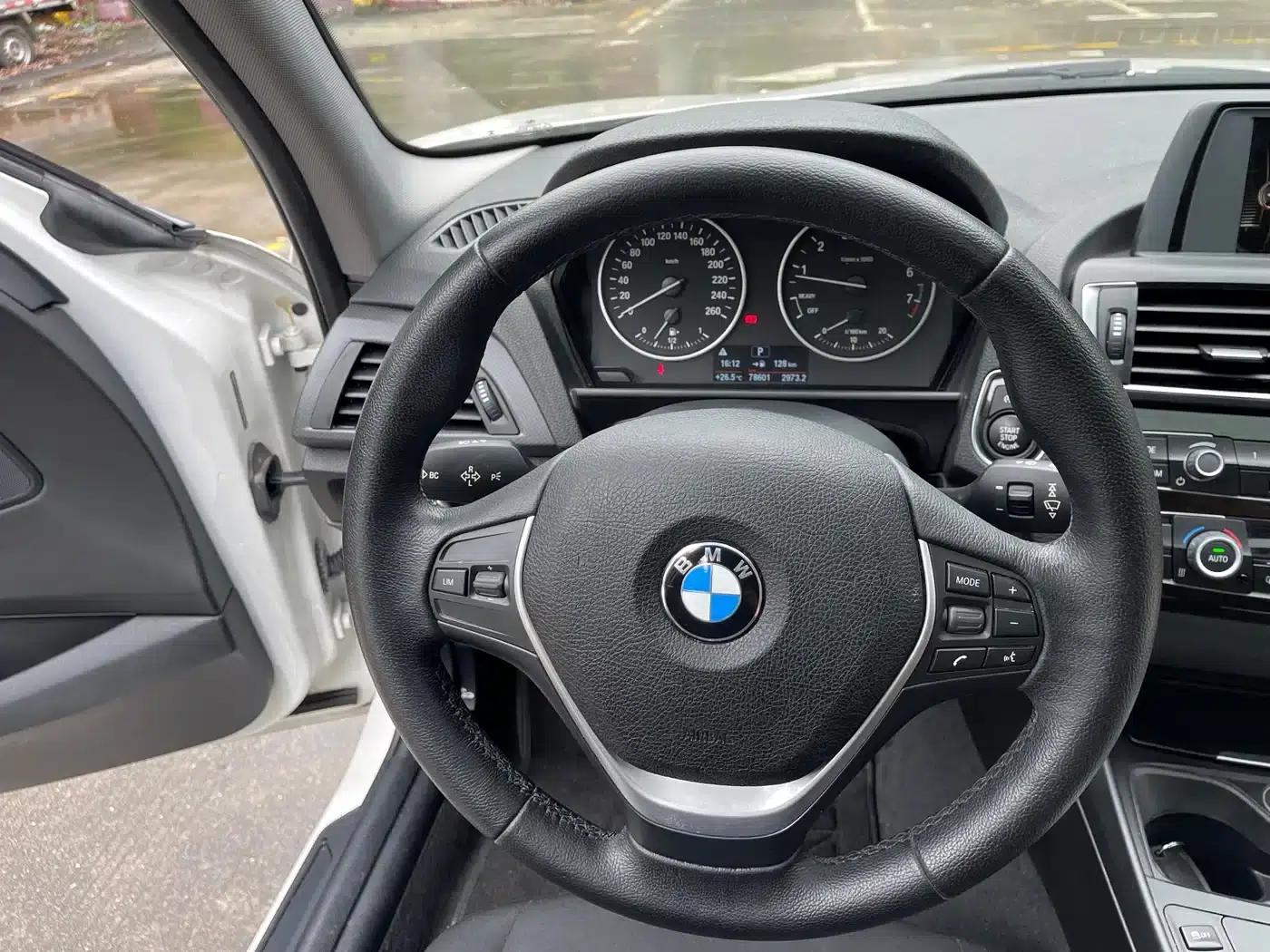 2015 BMW 1 Series Imported Model 120i Leading Edition — миниатюра 15