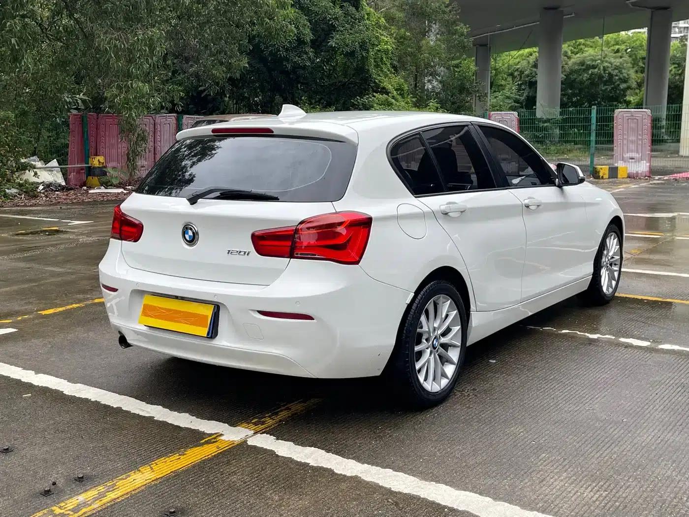 2015 BMW 1 Series Imported Model 120i Leading Edition — миниатюра 5