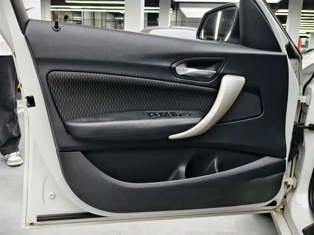 2015 BMW 1 Series Imported Model 120i Leading Edition — миниатюра 22
