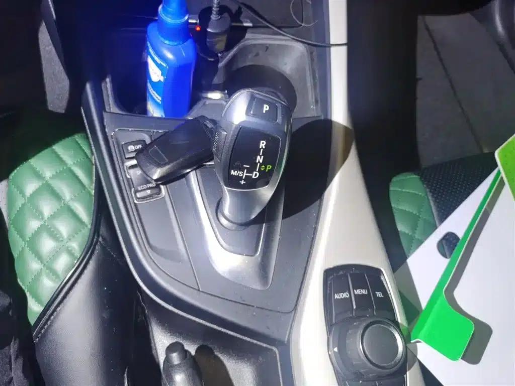 2013 BMW 1 Series (Imported) Facelift 116i Leading Edition — миниатюра 11