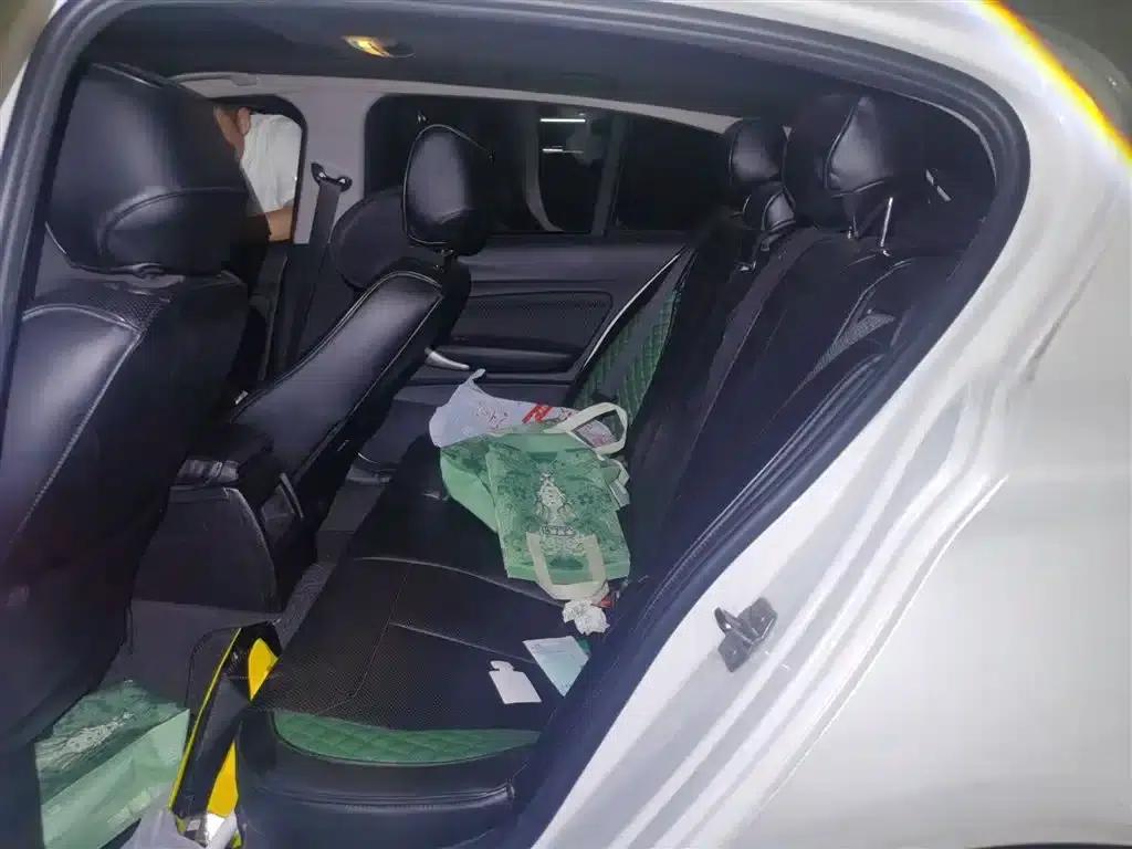 2013 BMW 1 Series (Imported) Facelift 116i Leading Edition — миниатюра 14