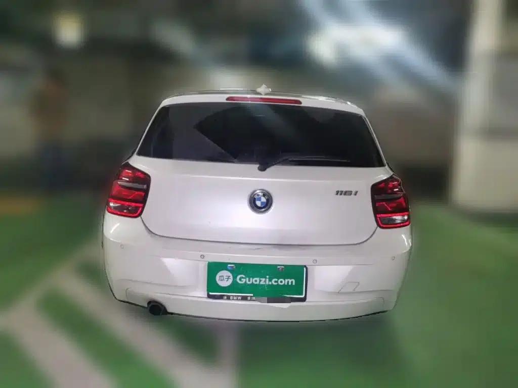 2013 BMW 1 Series (Imported) Facelift 116i Leading Edition — миниатюра 4