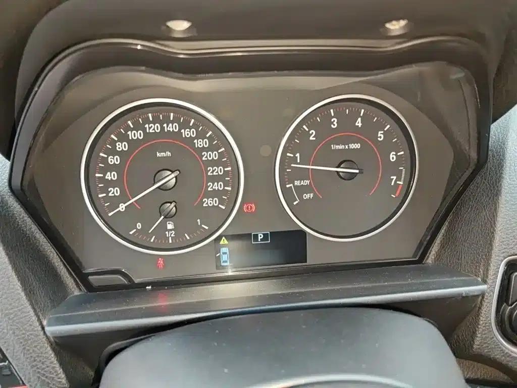 2013 BMW 1 Series (Imported) Facelift 118i Sport — миниатюра 4