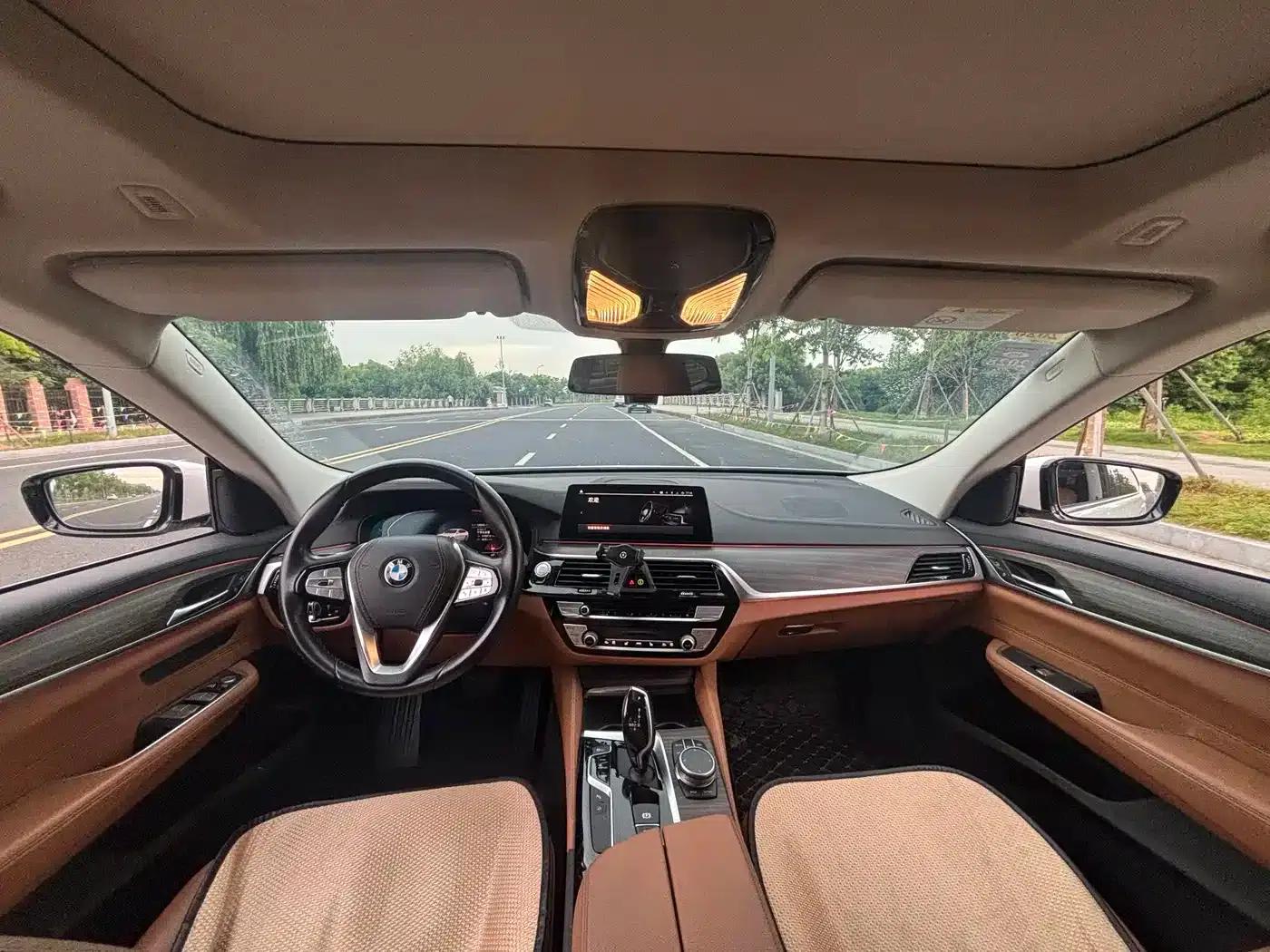 BMW 6 Series GT 2020 630i Luxury Design Package — миниатюра 12