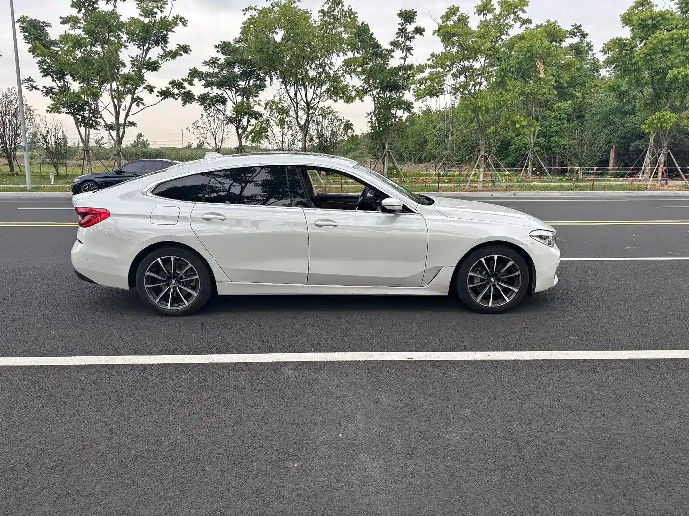 BMW 6 Series GT 2020 630i Luxury Design Package — миниатюра 4