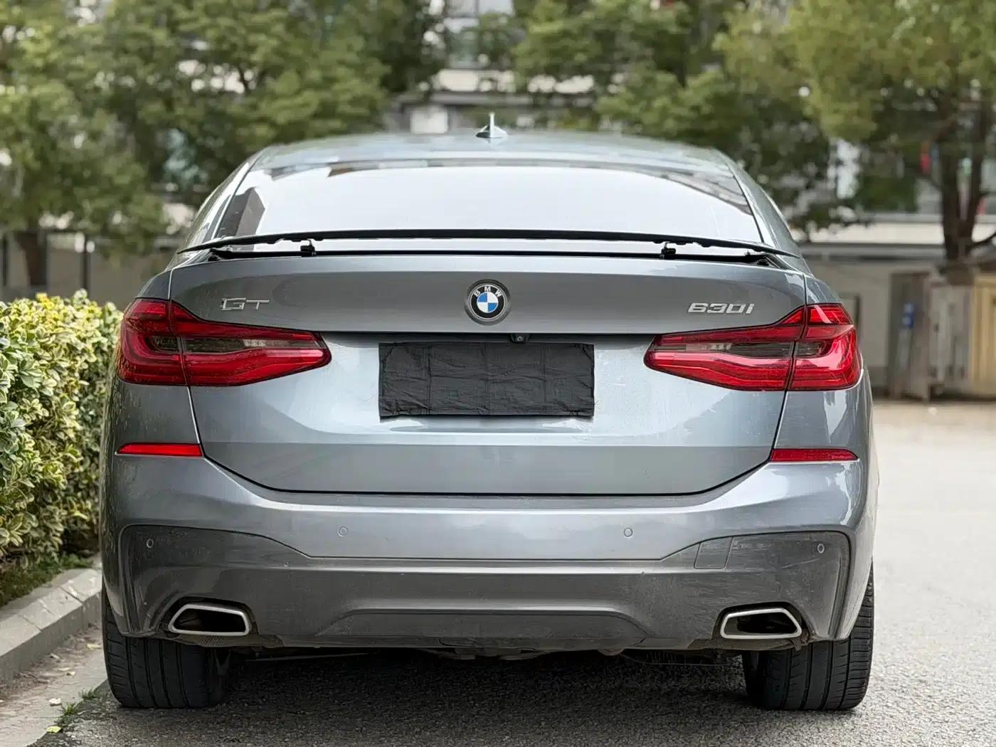 2020 BMW 6 Series GT 630i M Sport Package — миниатюра 5